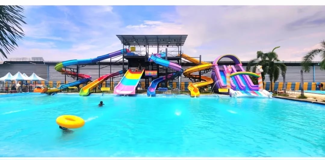 New Year Water Park สวนน้ำปีใหม่